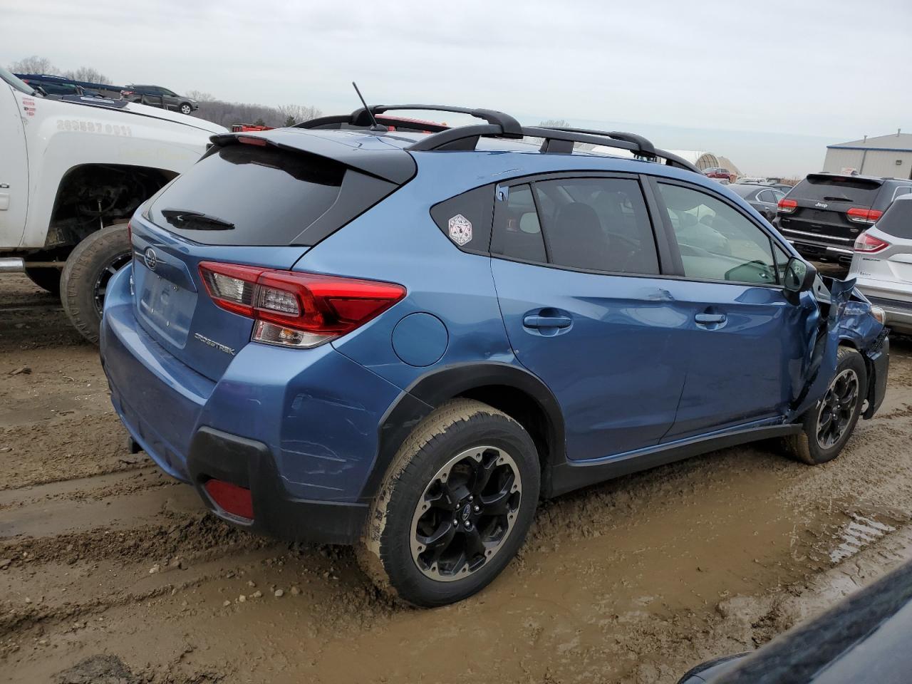 2021 SUBARU CROSSTREK - Фото 3