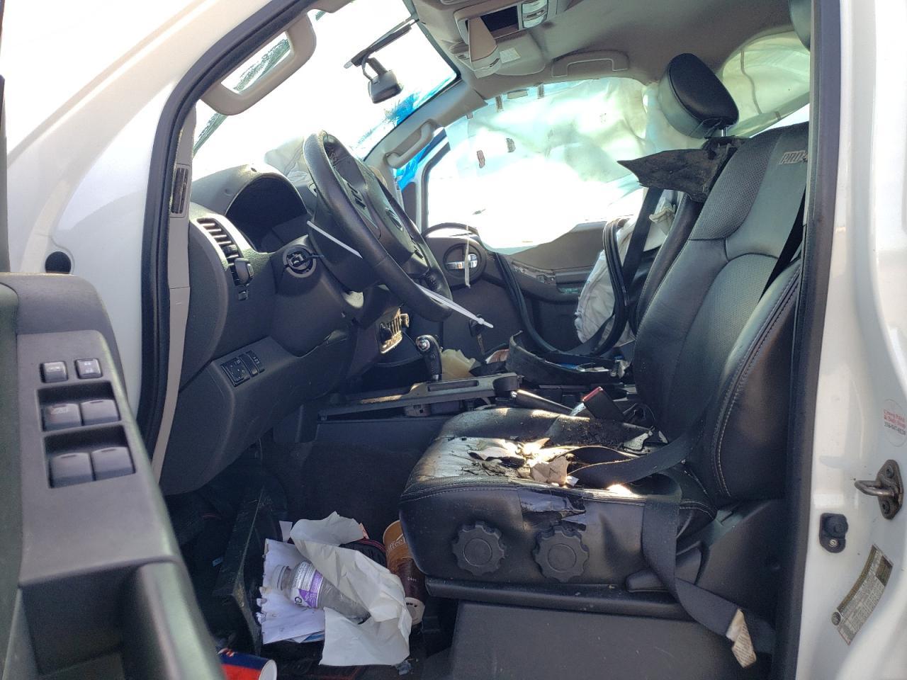 2015 NISSAN XTERRA X - Фото 7