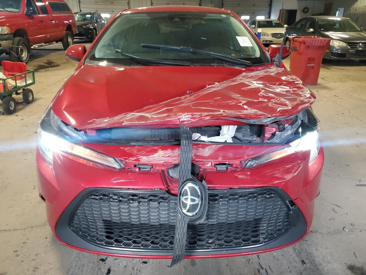 2021 TOYOTA COROLLA LE - Фото 5
