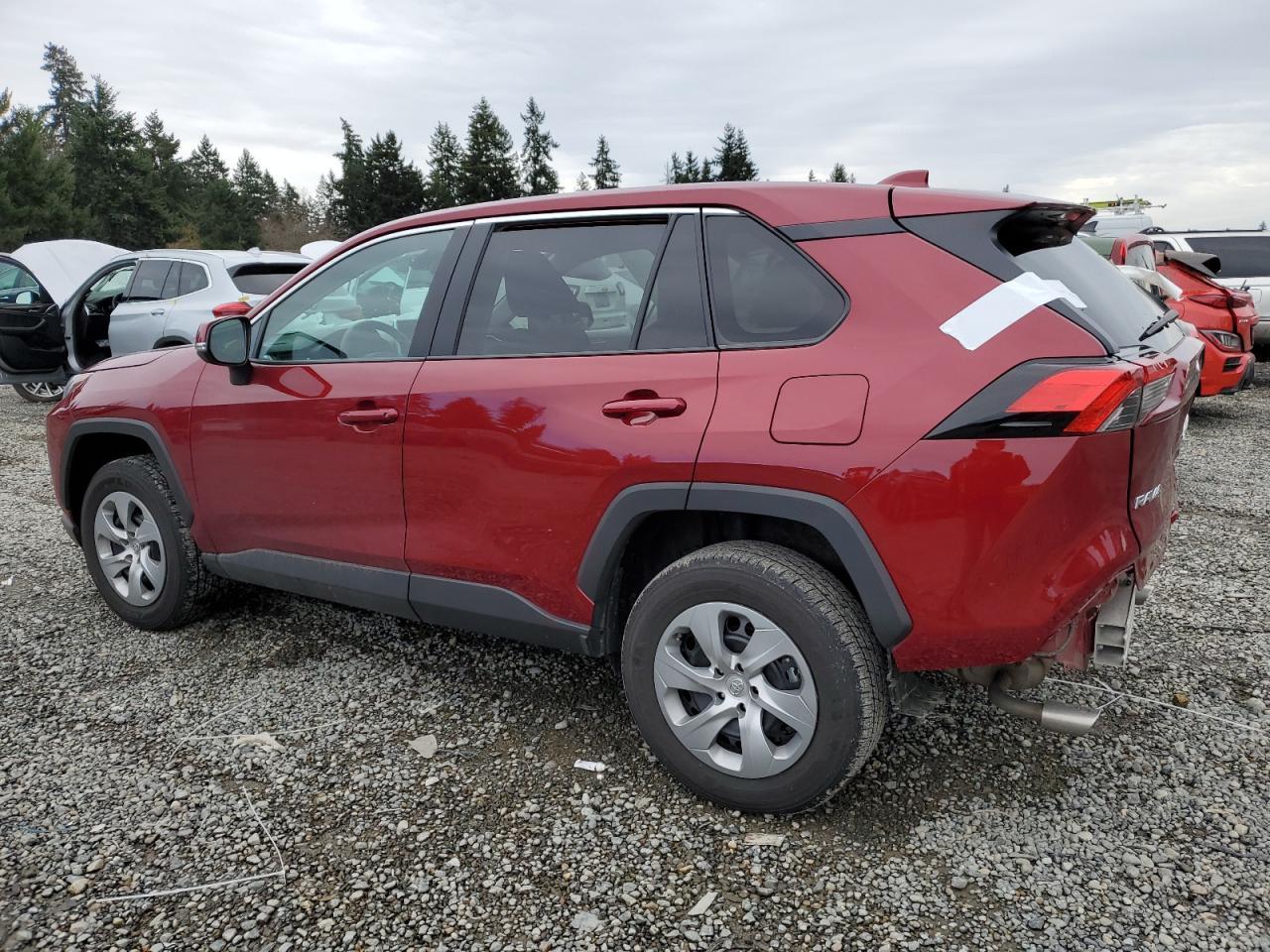 2023 TOYOTA RAV4 LE - Фото 2
