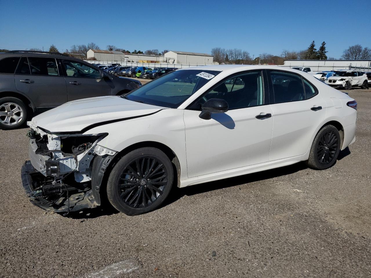 2020 TOYOTA CAMRY SE car image