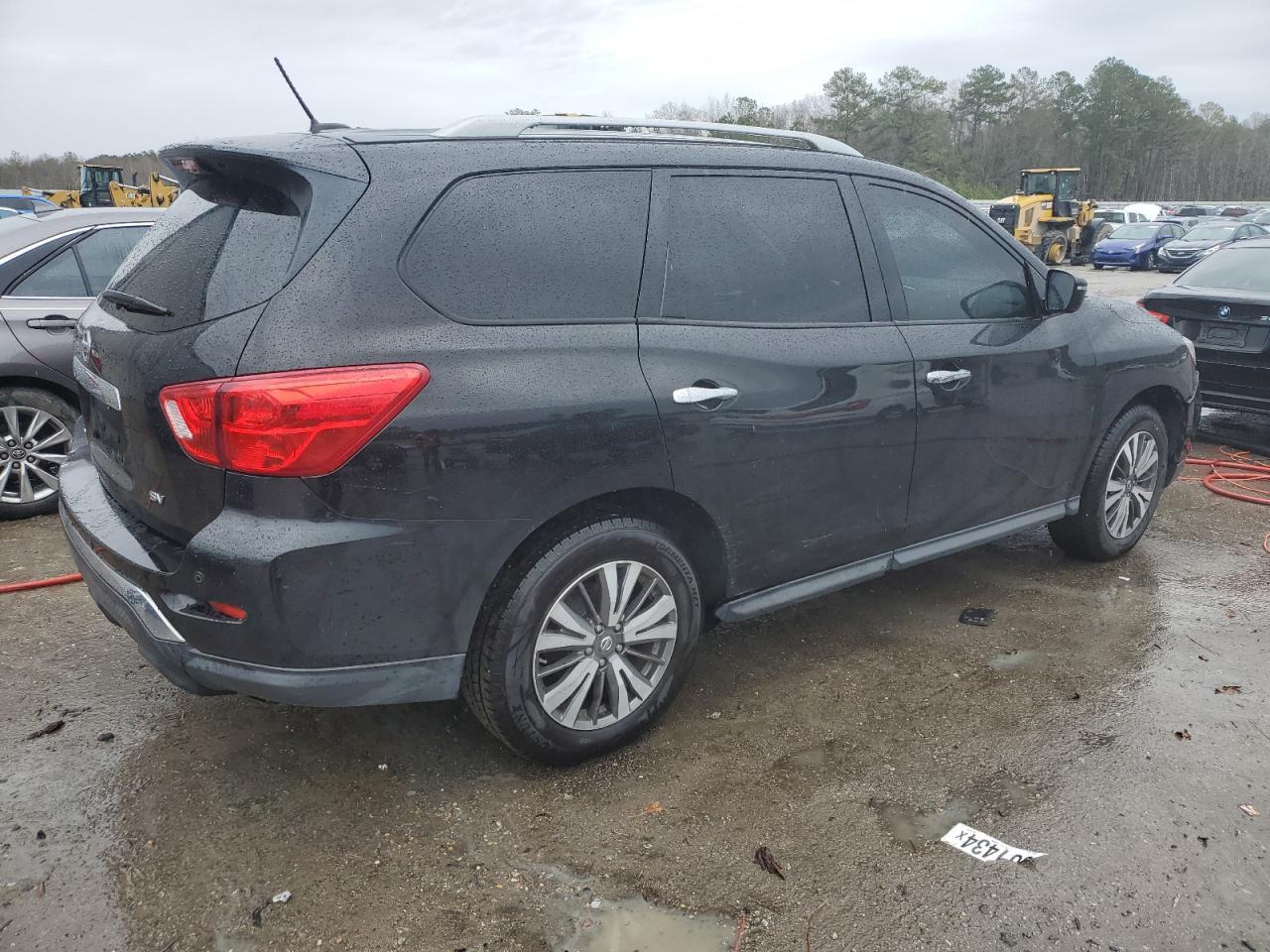 2017 NISSAN PATHFINDER - Image 3