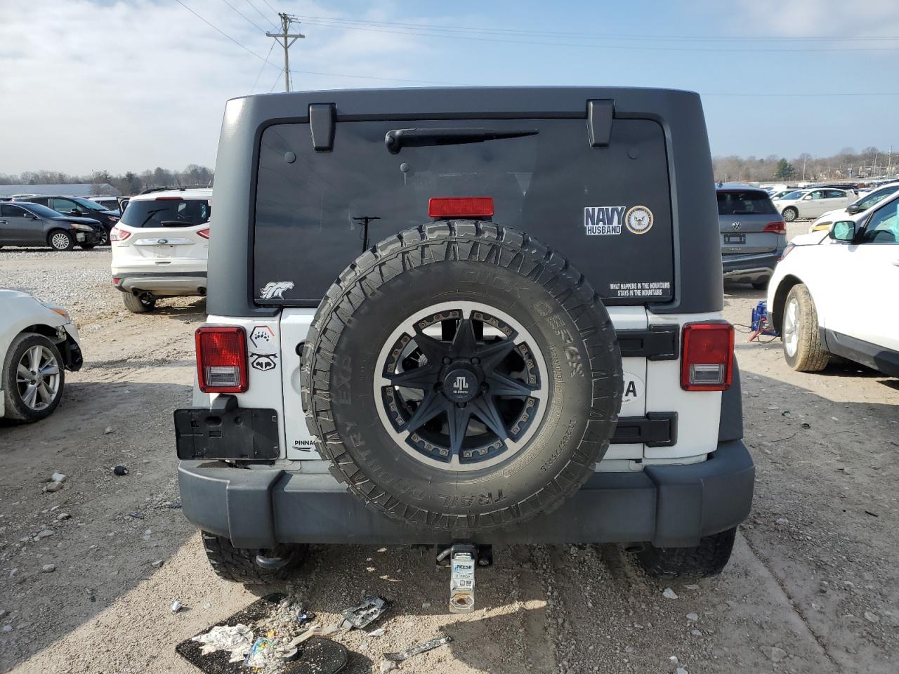 2017 JEEP WRANGLER U - Image 6