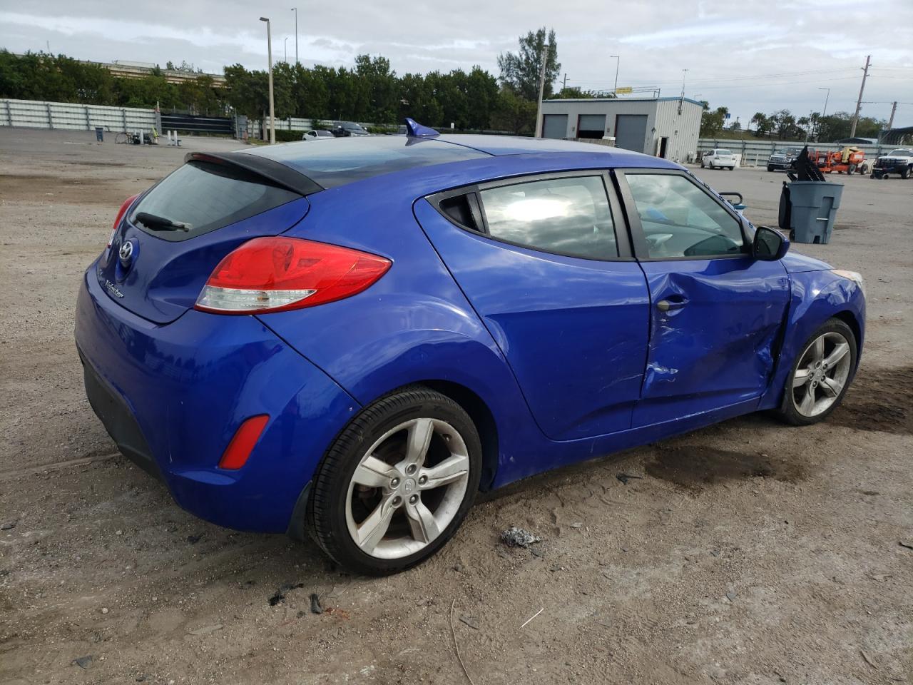 2014 HYUNDAI VELOSTER - Image 3