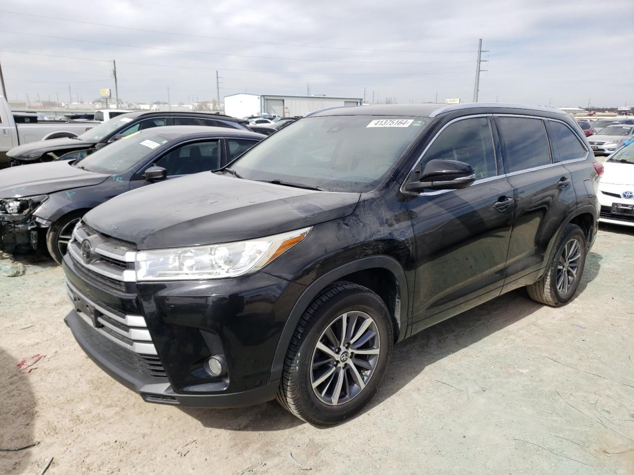 2018 TOYOTA HIGHLANDER car image