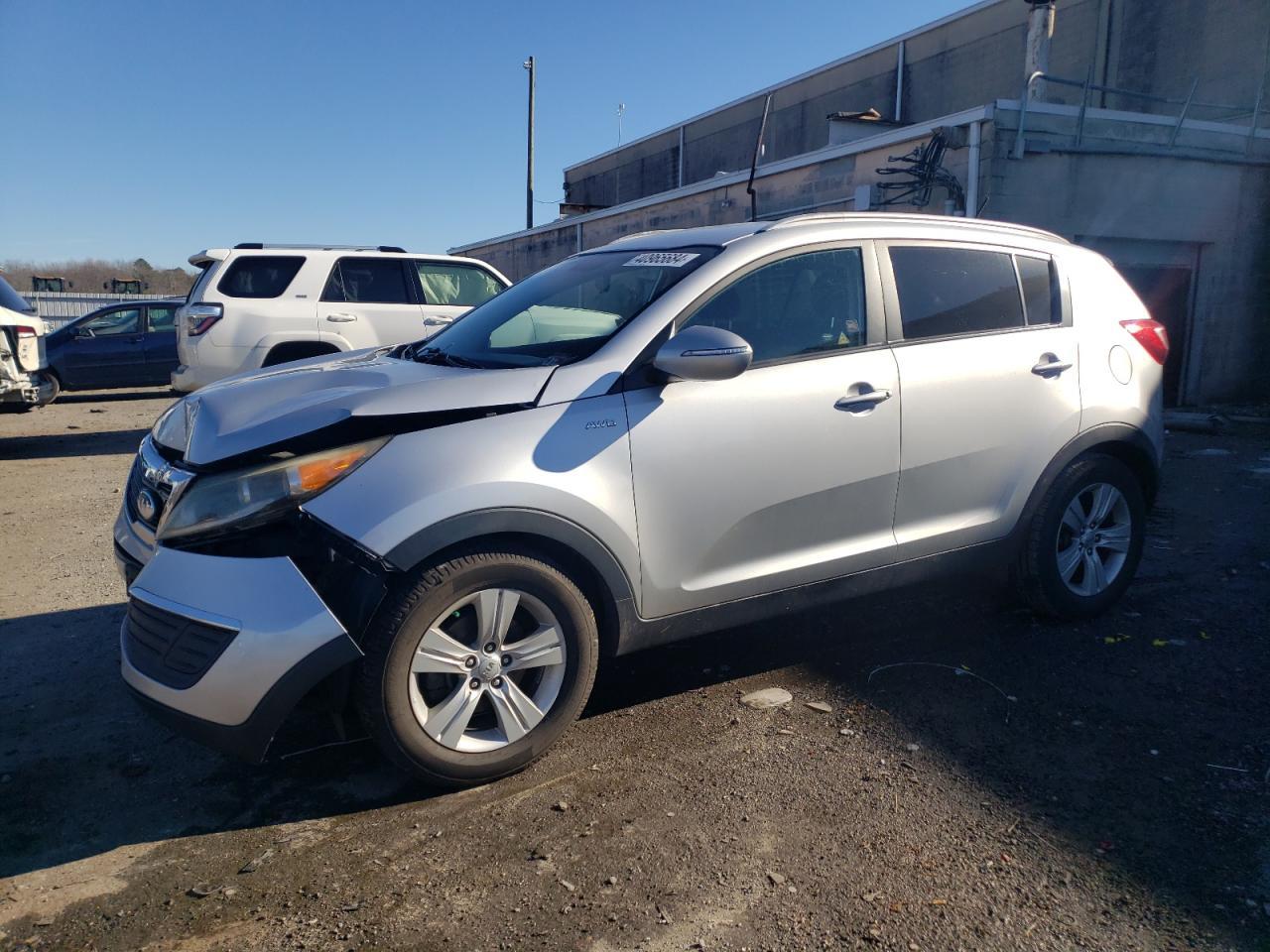 2013 KIA SPORTAGE L car image