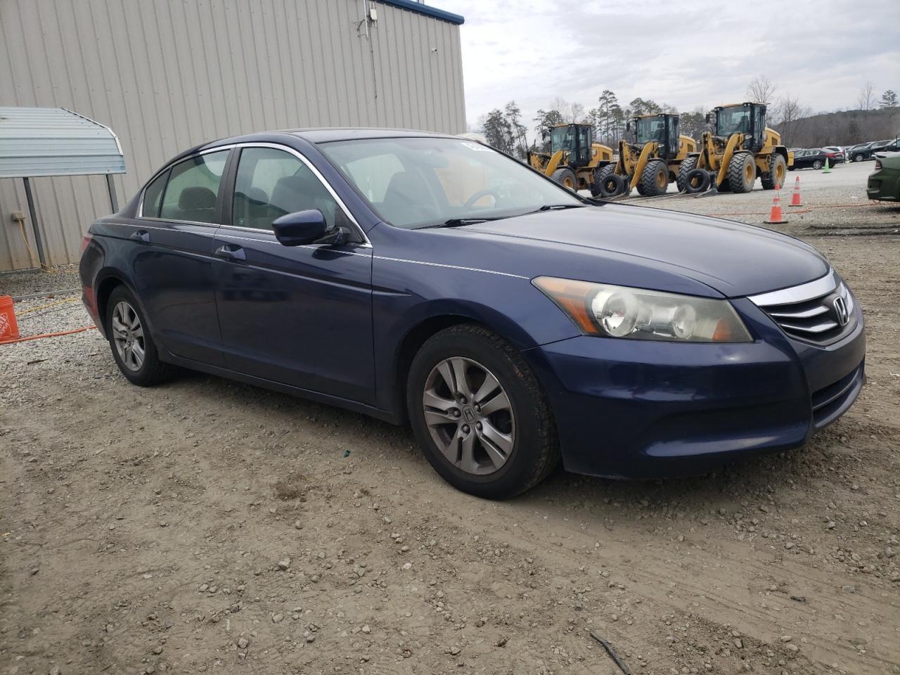 2011 HONDA ACCORD LXP - Image 4
