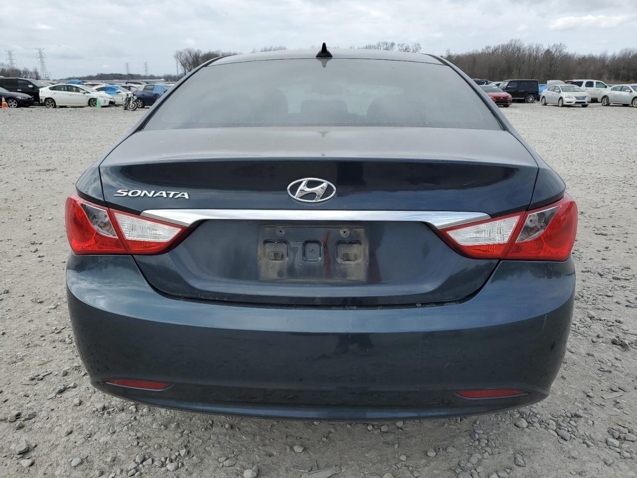 2013 HYUNDAI SONATA GLS - Image 6