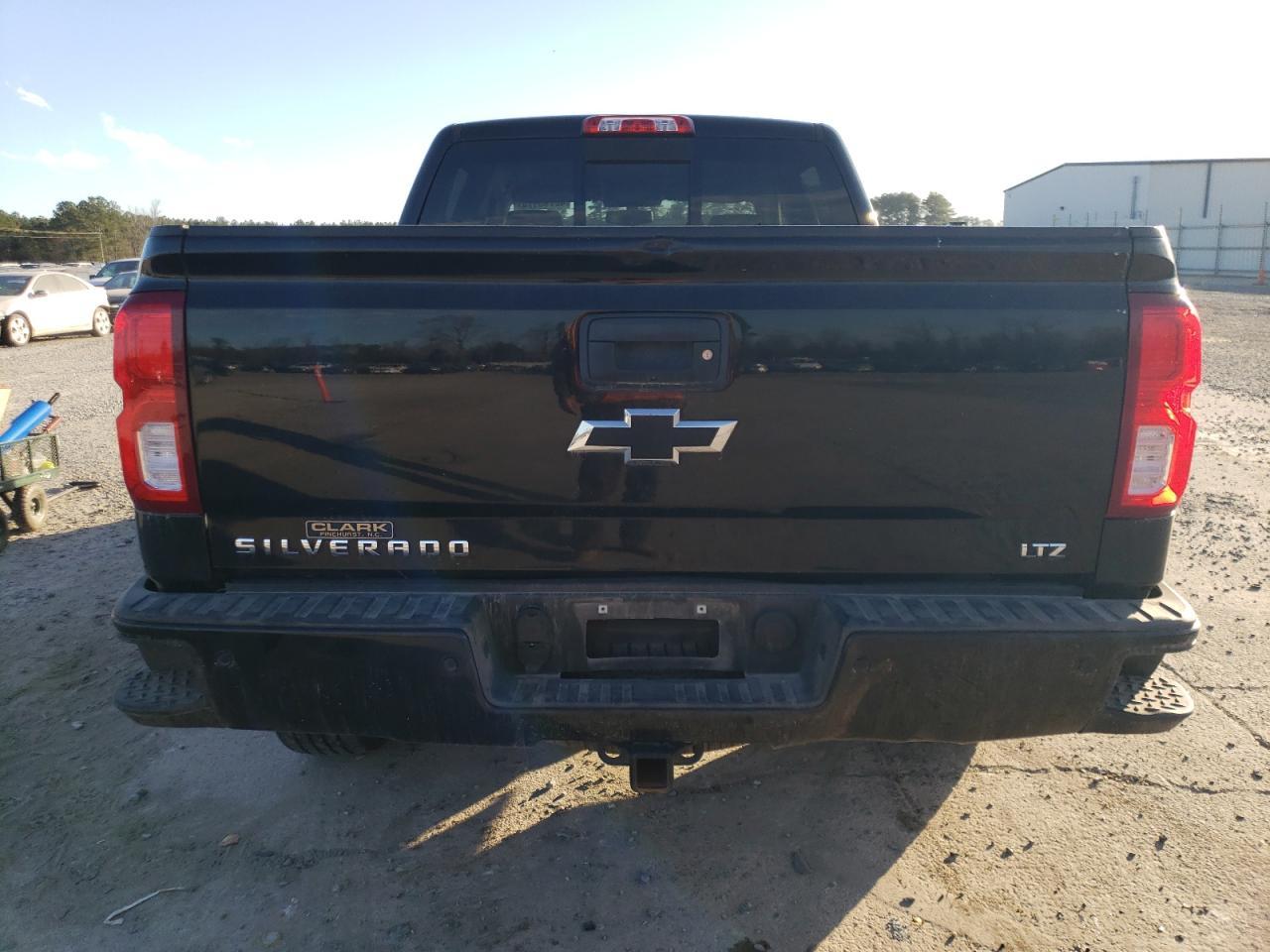 2017 CHEVROLET SILVERADO - Image 6