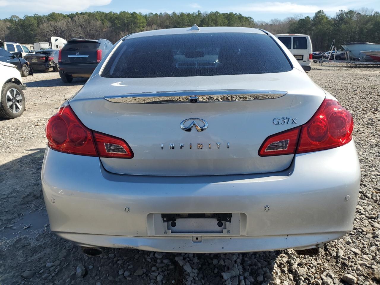 2012 INFINITI G37 - Image 6