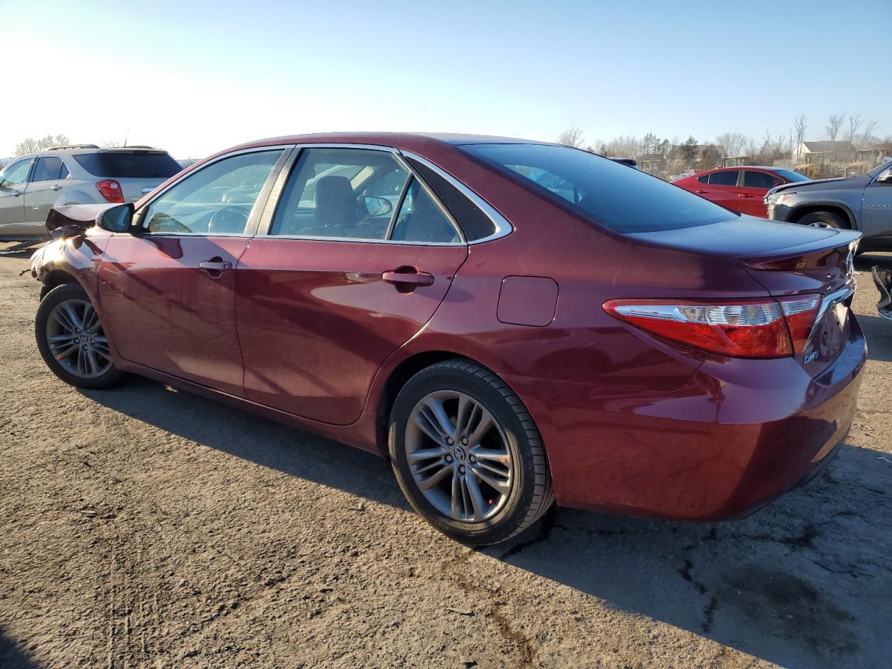 2015 TOYOTA CAMRY LE - Фото 2