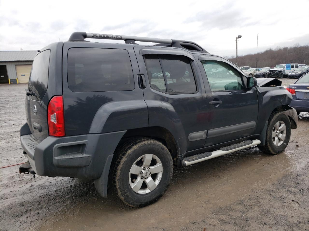 2013 NISSAN XTERRA X - Image 3