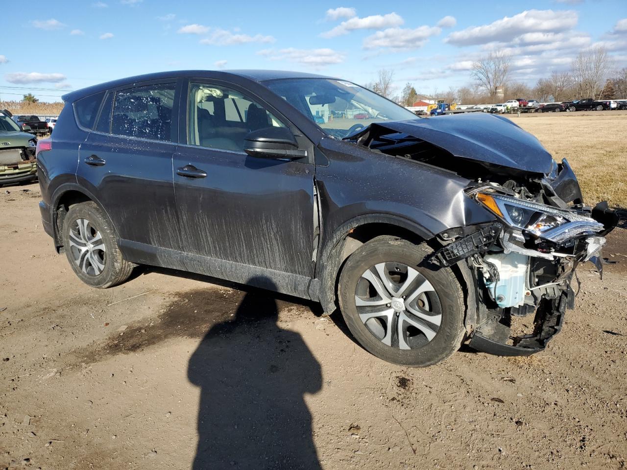 2018 TOYOTA RAV4 LE - Фото 4