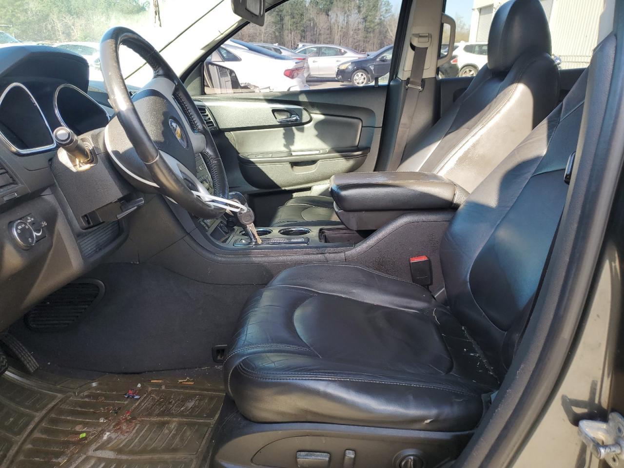 2011 CHEVROLET TRAVERSE L - Image 7