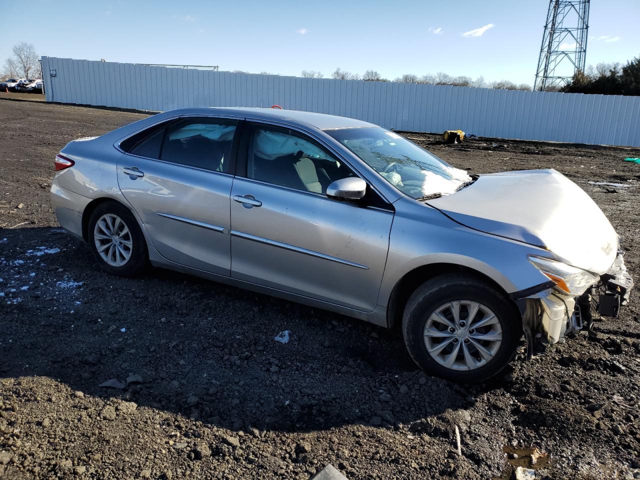 2016 TOYOTA CAMRY LE - Фото 4