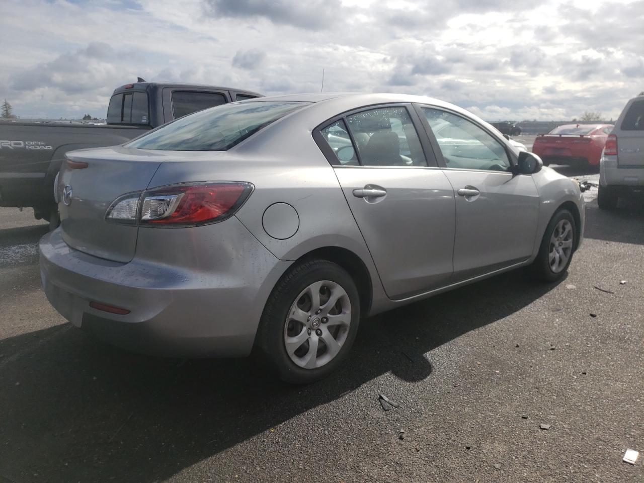 2013 MAZDA 3 I - Фото 3