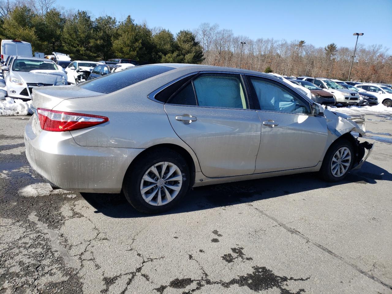 2016 TOYOTA CAMRY LE - Image 3