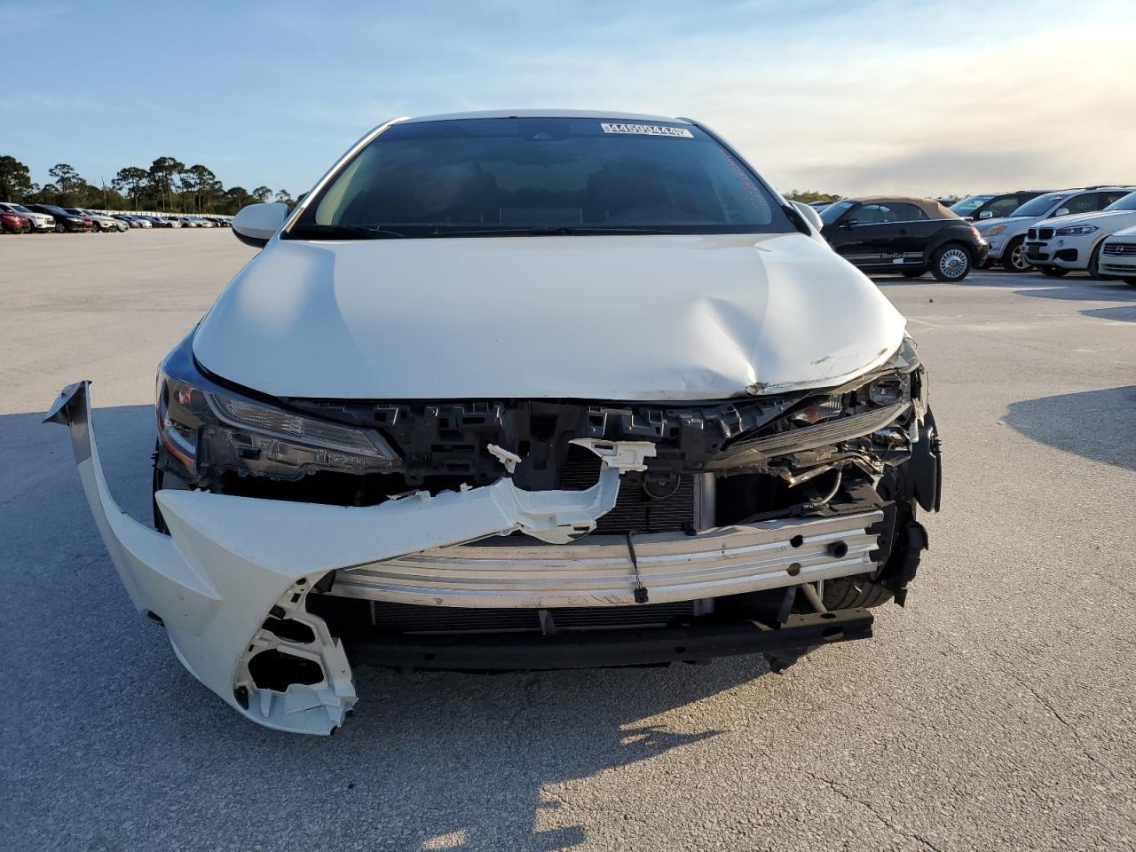 2021 TOYOTA COROLLA LE - Фото 5