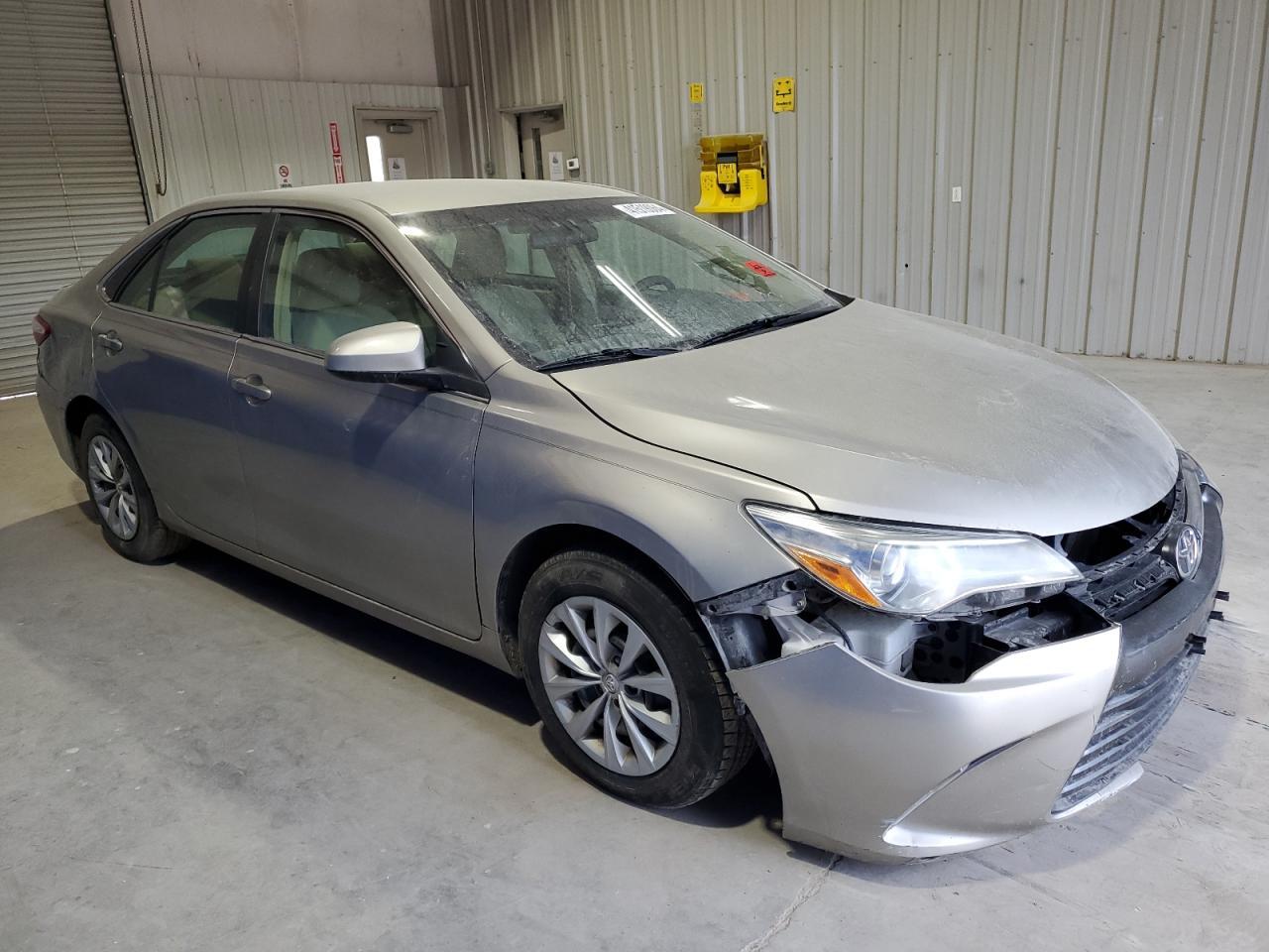 2016 TOYOTA CAMRY LE - Image 4