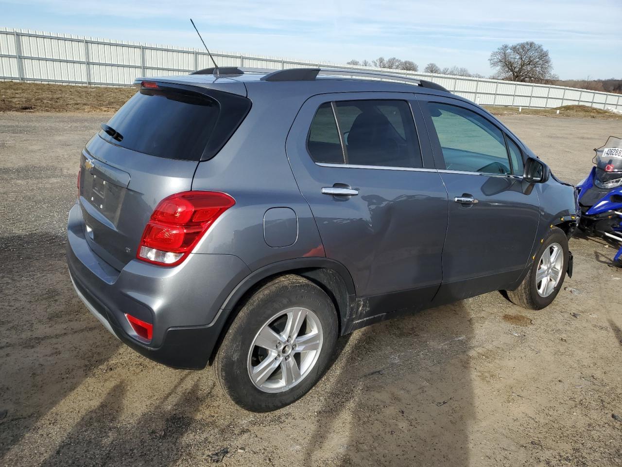 2019 CHEVROLET TRAX 1LT - Фото 3