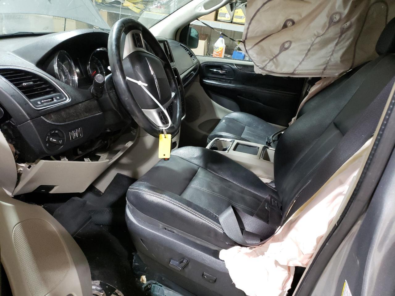 2014 CHRYSLER TOWN & COU - Image 7