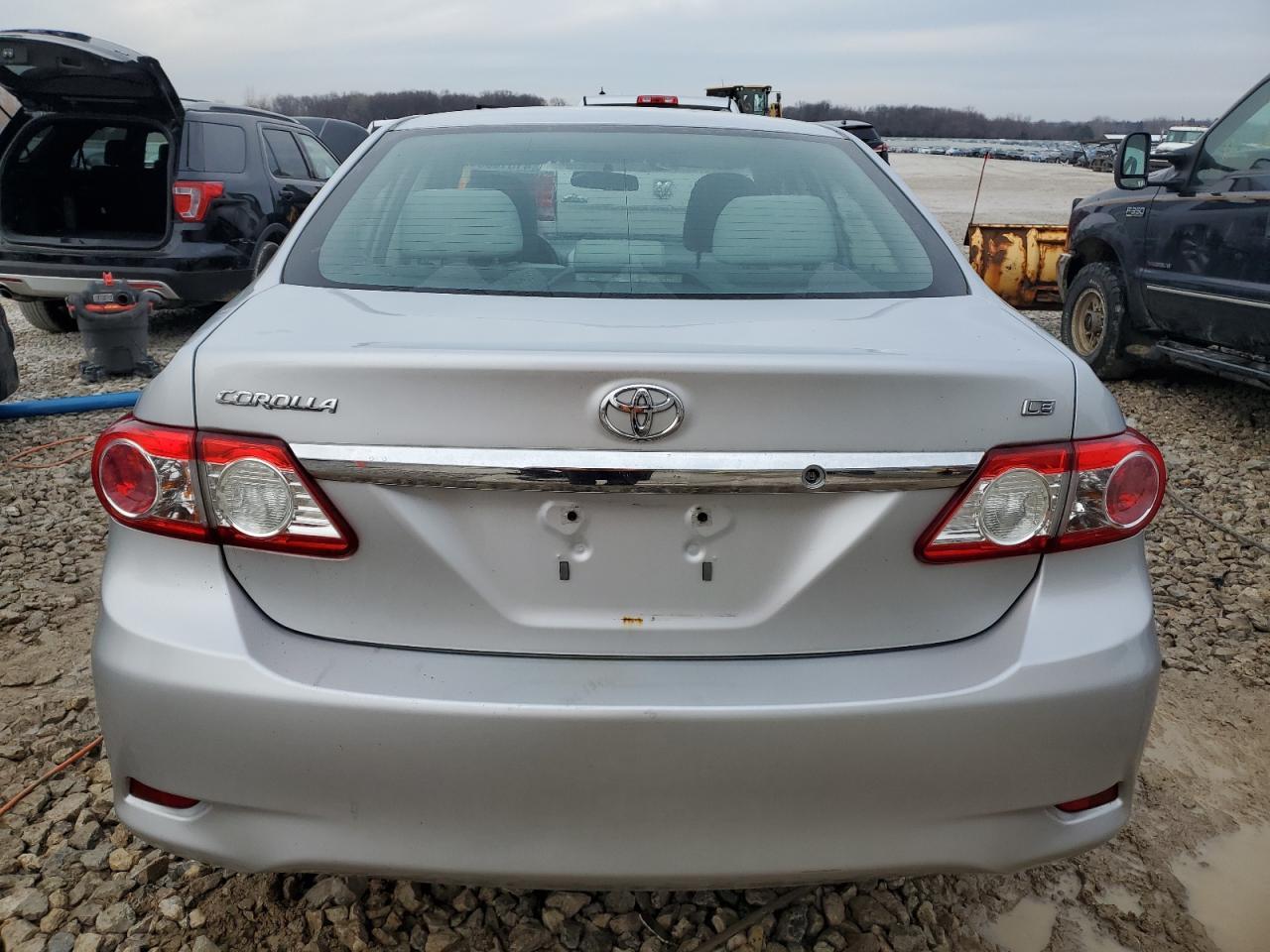 2013 TOYOTA COROLLA BA - Фото 6