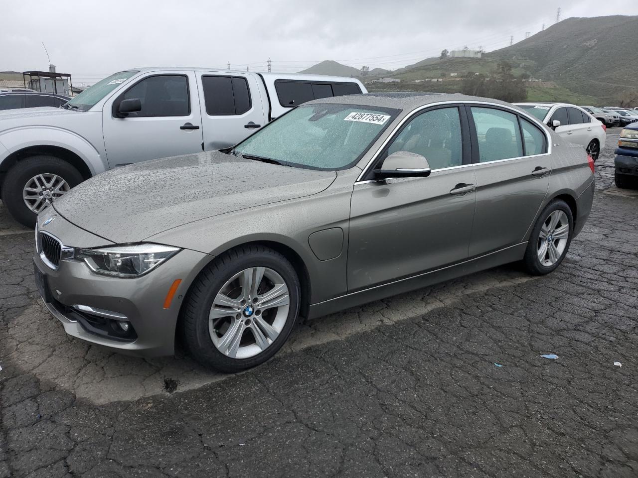 2016 BMW 330E car image