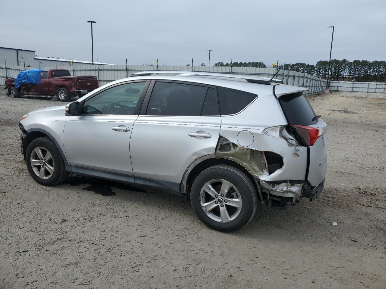 2015 TOYOTA RAV4 XLE - Image 2