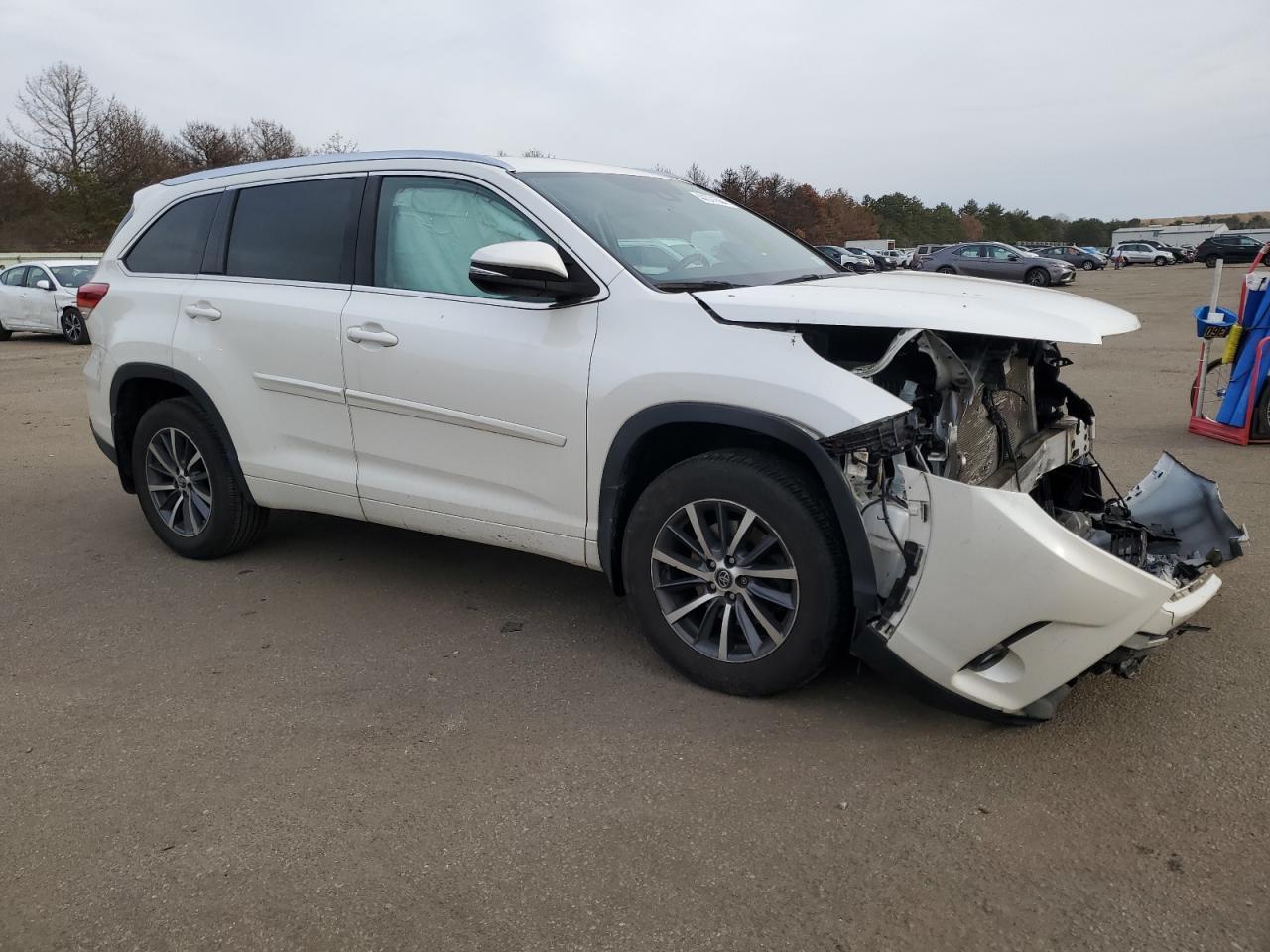 2018 TOYOTA HIGHLANDER - Image 4
