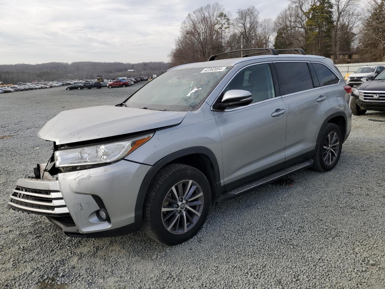 2019 TOYOTA HIGHLANDER car image