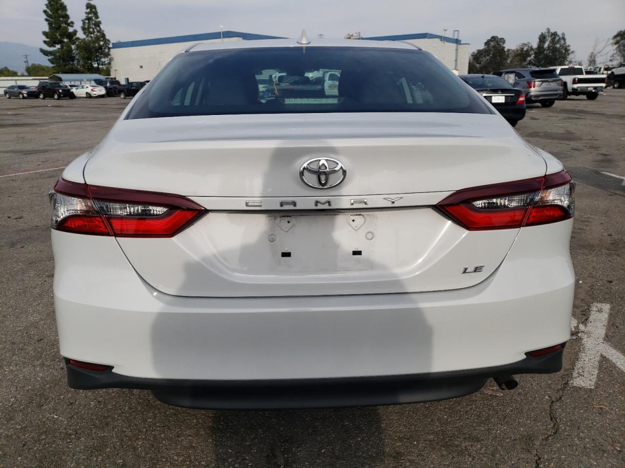 2023 TOYOTA CAMRY LE - Фото 6