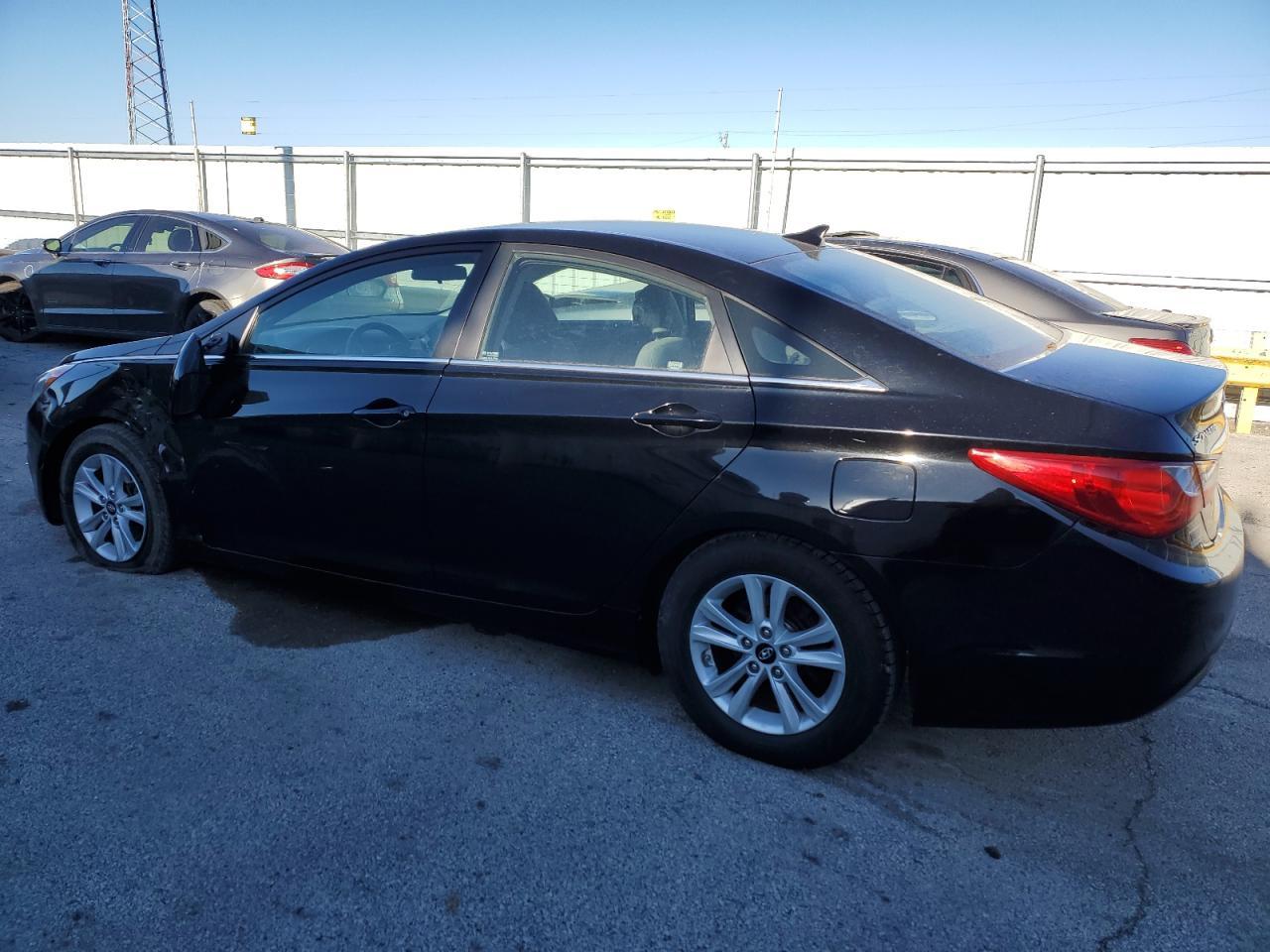 2011 HYUNDAI SONATA GLS - Image 2