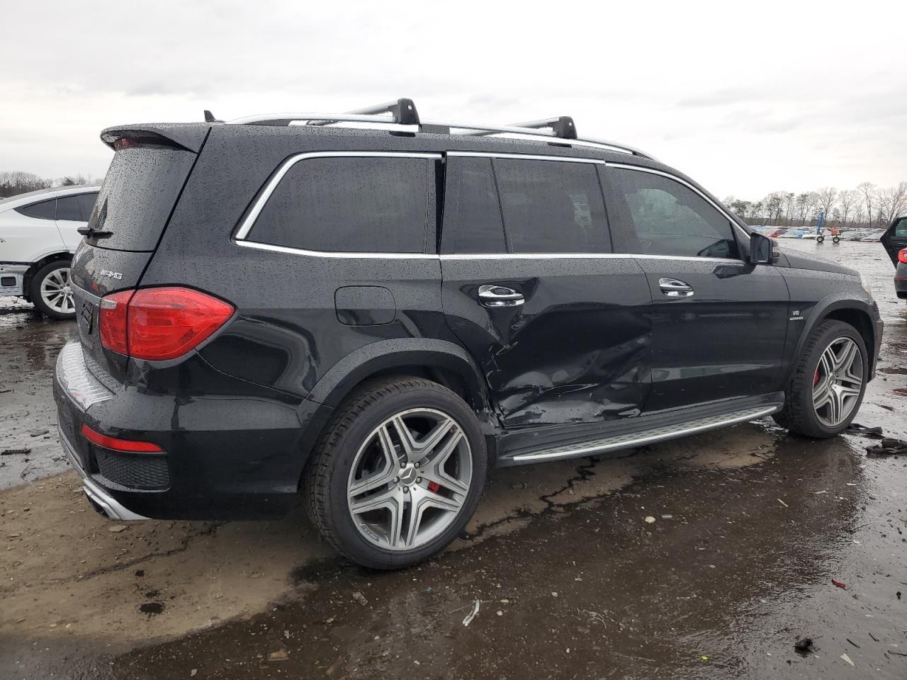 2015 MERCEDES-BENZ GL 63 AMG - Image 3