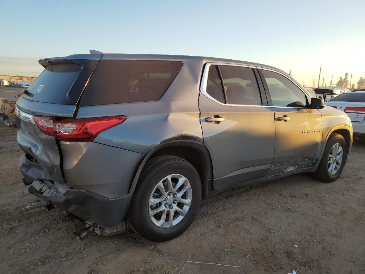 2018 CHEVROLET TRAVERSE L - Фото 3