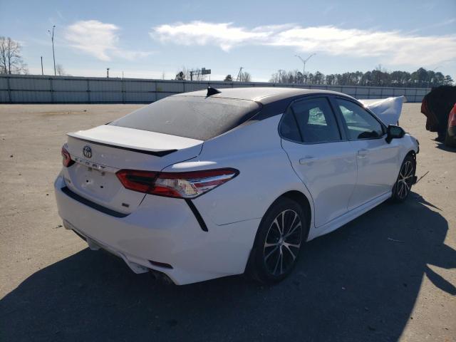 2020 Toyota Camry Se - Фото 3