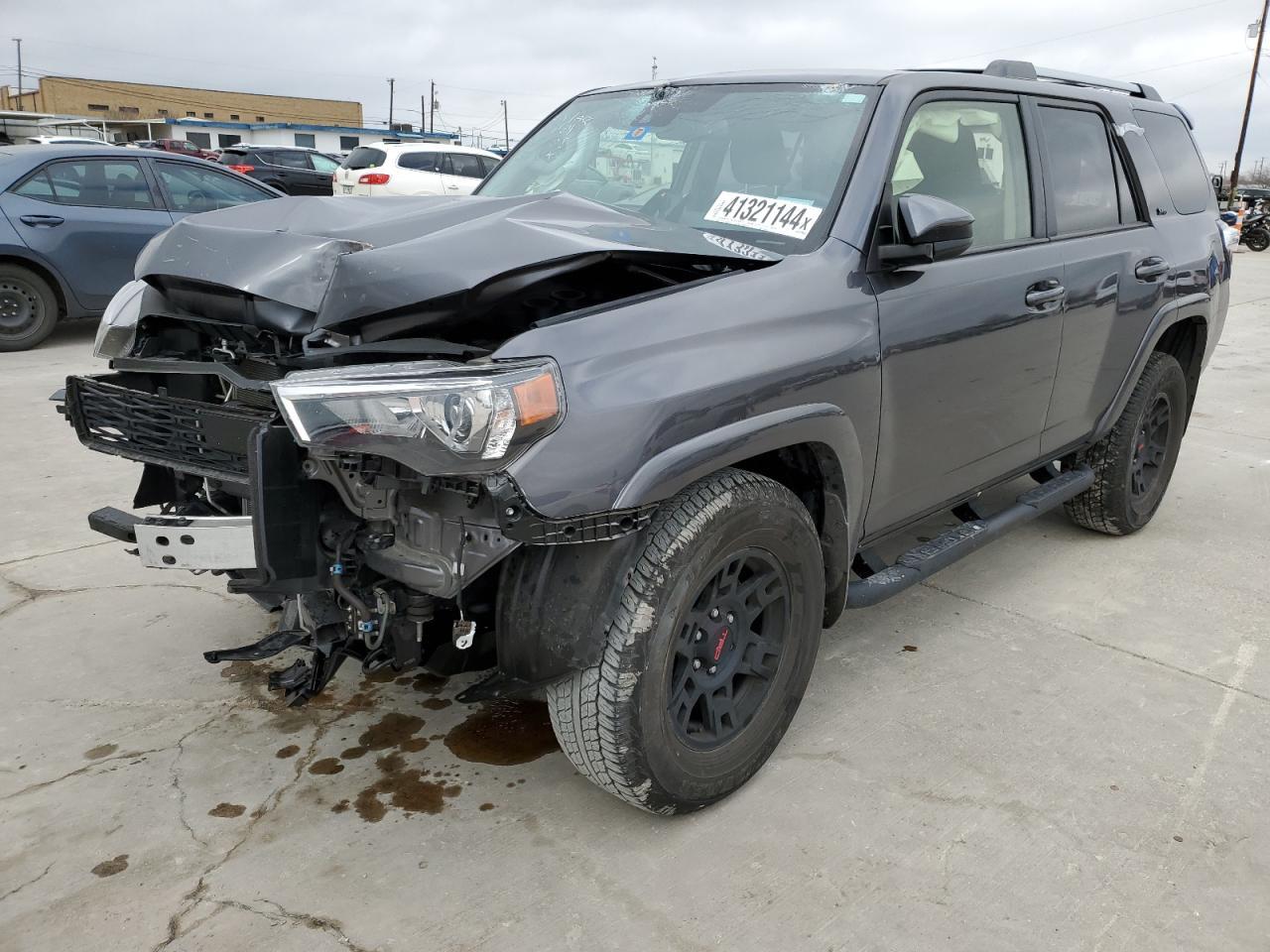 2022 TOYOTA 4RUNNER SR