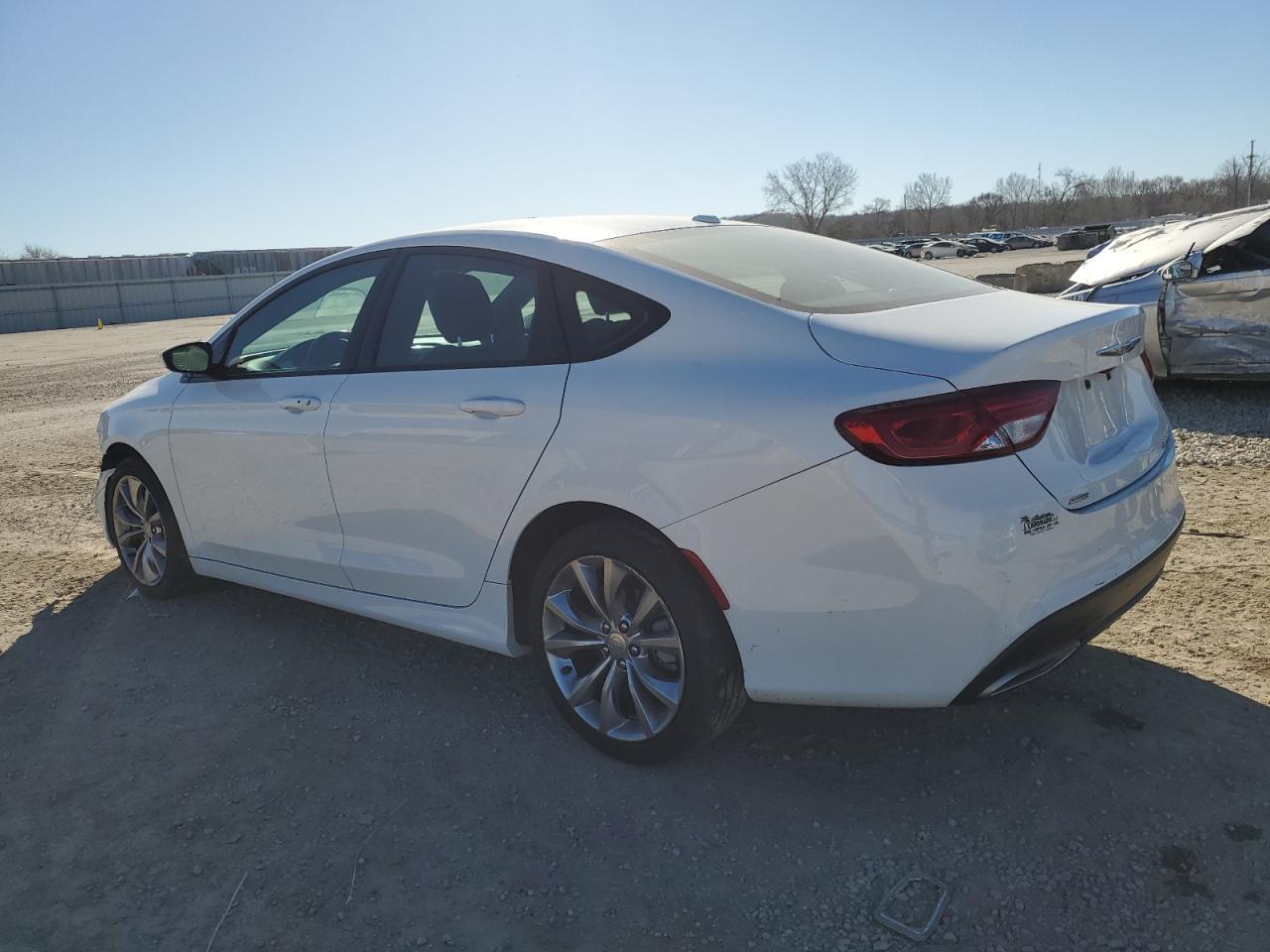 2015 CHRYSLER 200 S - Фото 2