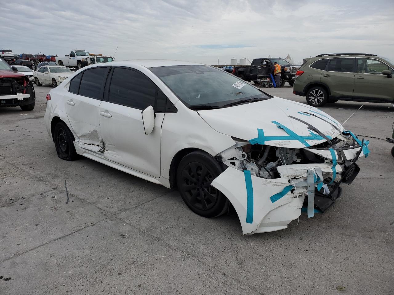 2020 TOYOTA COROLLA LE - Фото 4