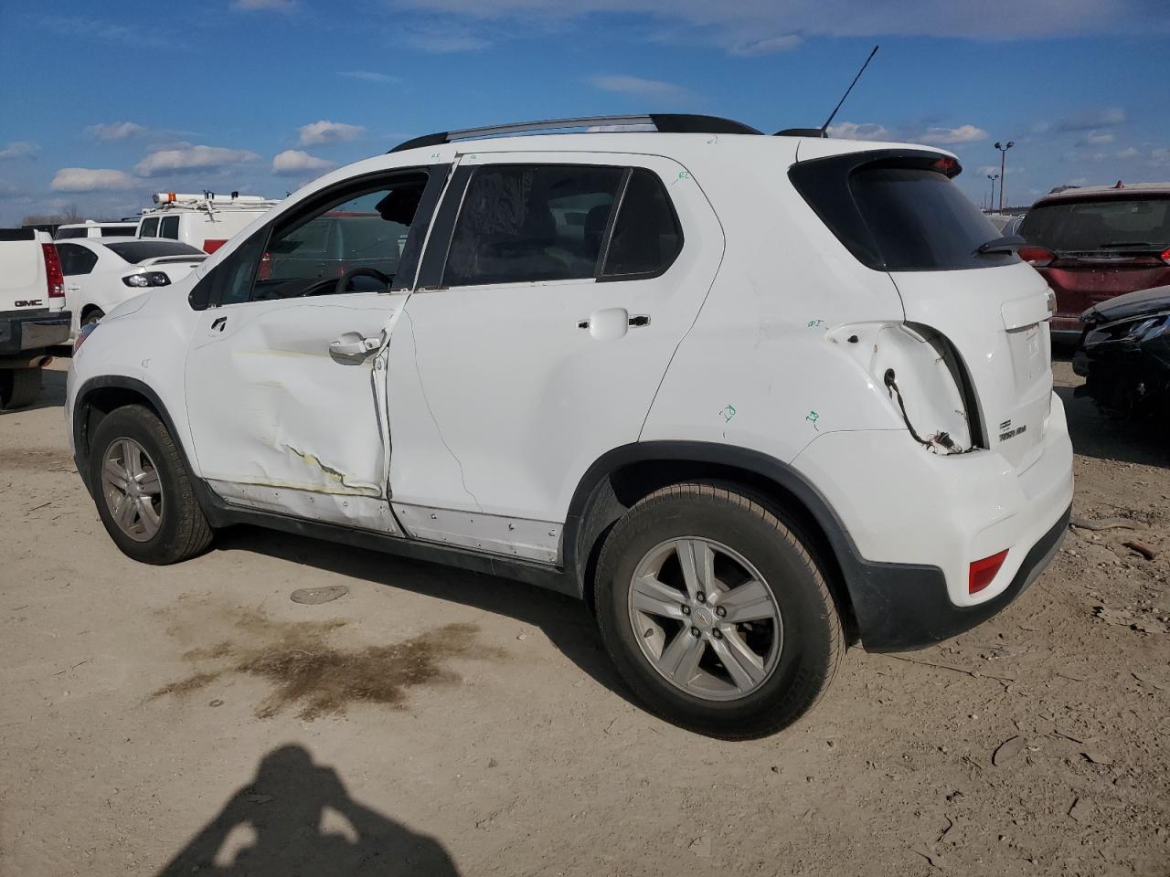 2021 CHEVROLET TRAX 1LT - Image 2