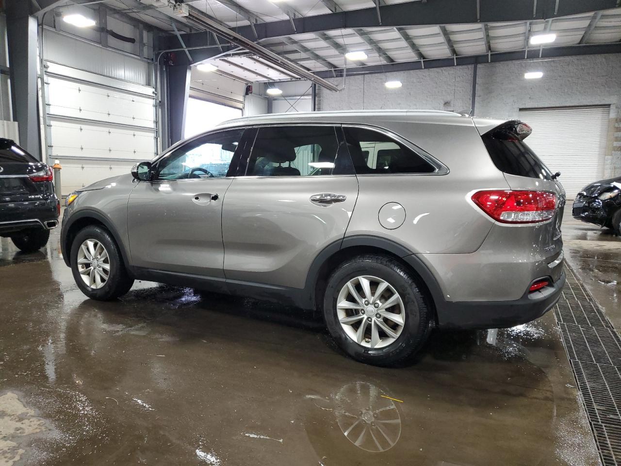 2016 KIA SORENTO LX - Image 2