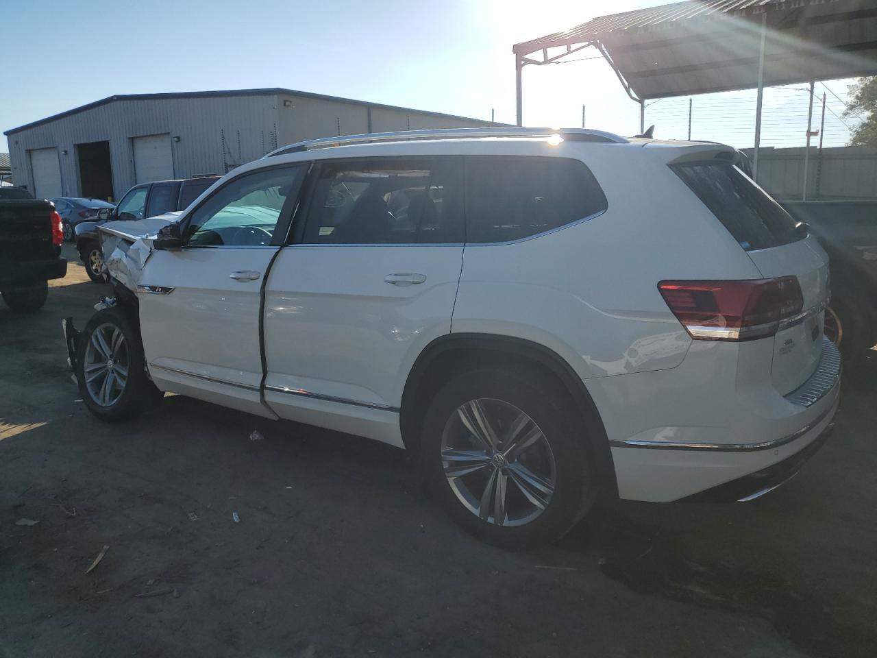 2019 VOLKSWAGEN ATLAS SEL - Image 2