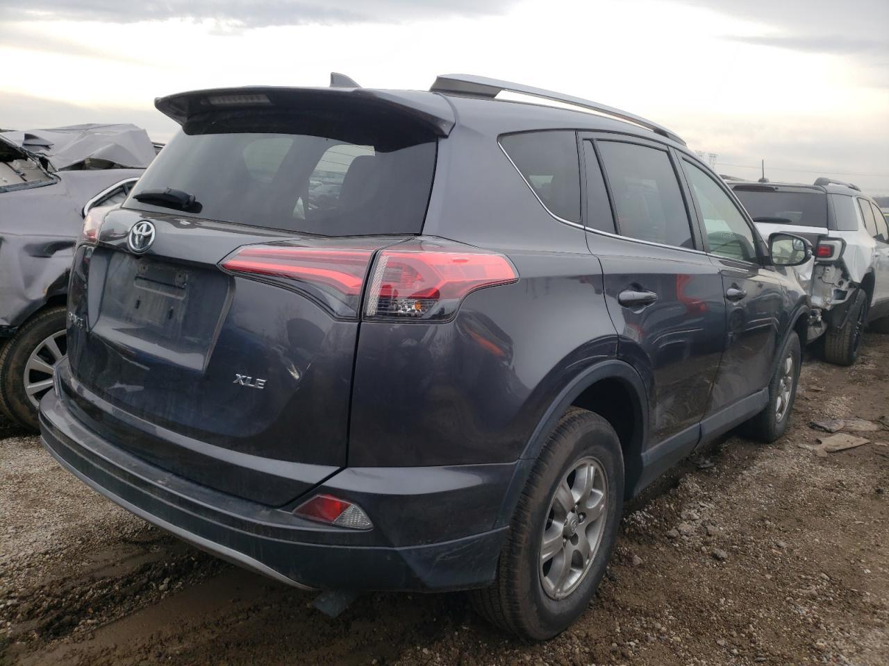 2017 TOYOTA RAV4 XLE - Image 3