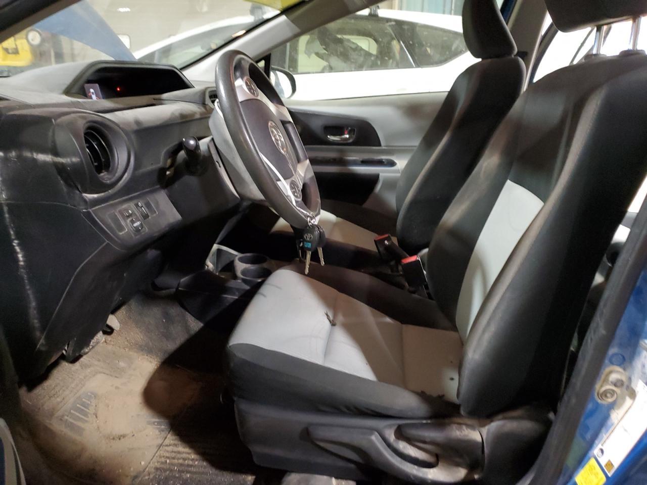 2013 TOYOTA PRIUS C - Image 7