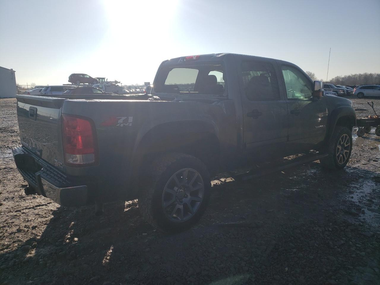 2011 GMC SIERRA K15 - Image 3