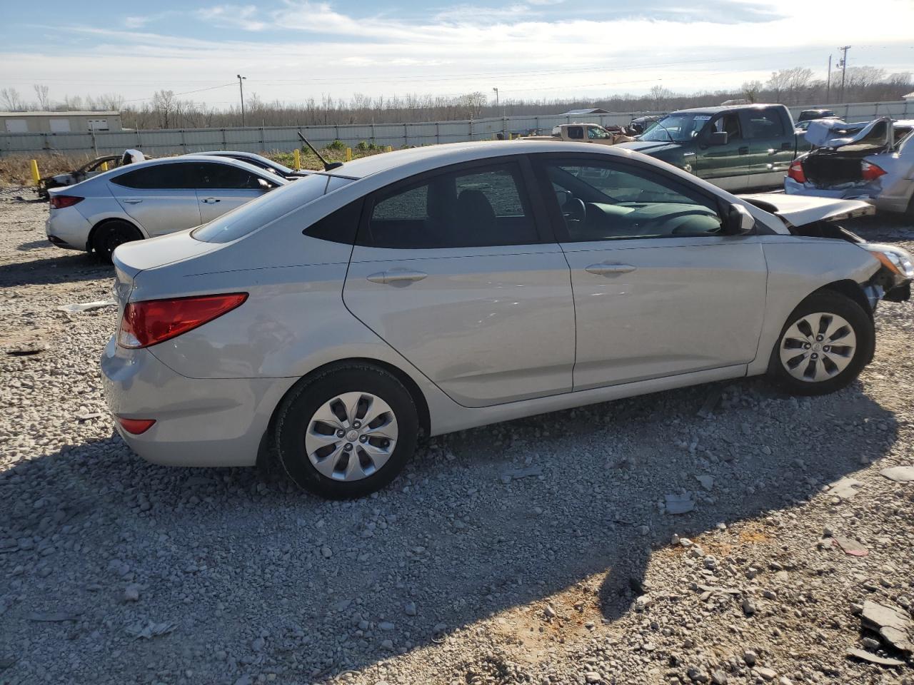 2016 HYUNDAI ACCENT SE - Фото 3