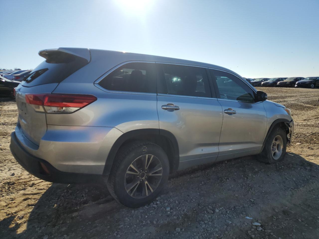 2018 TOYOTA HIGHLANDER - Image 3