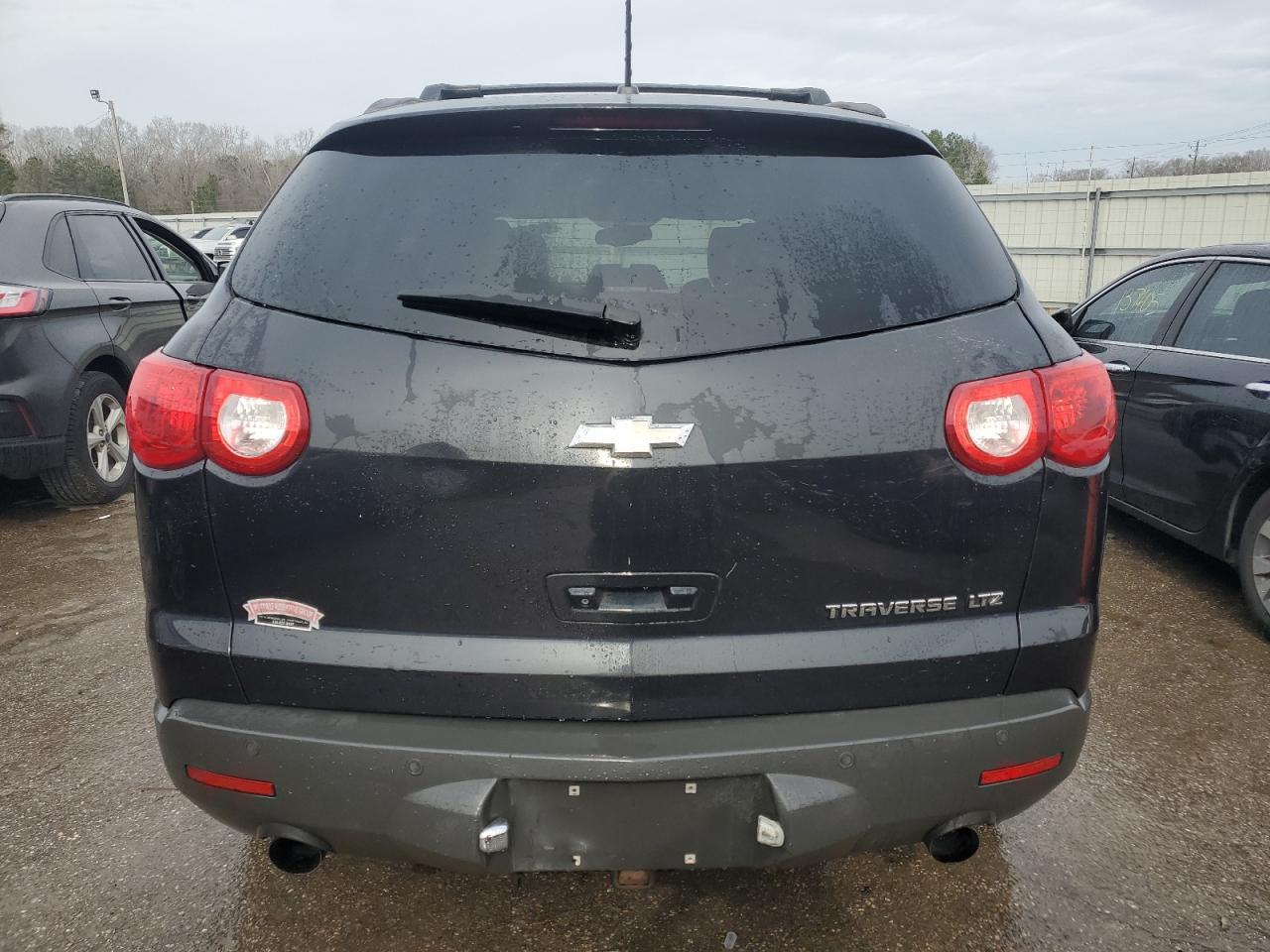 2011 CHEVROLET TRAVERSE L - Image 6