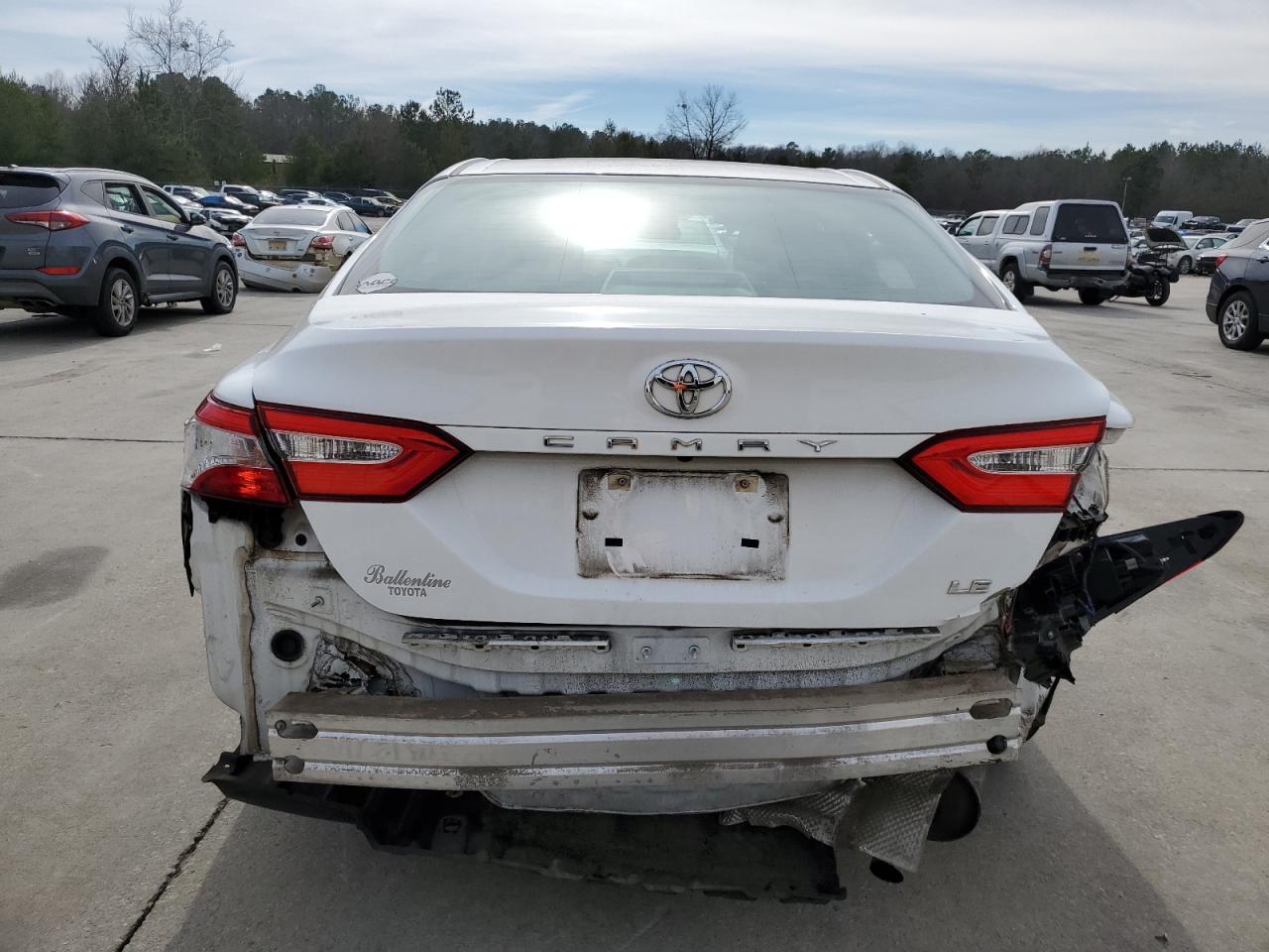 2018 TOYOTA CAMRY L - Фото 6