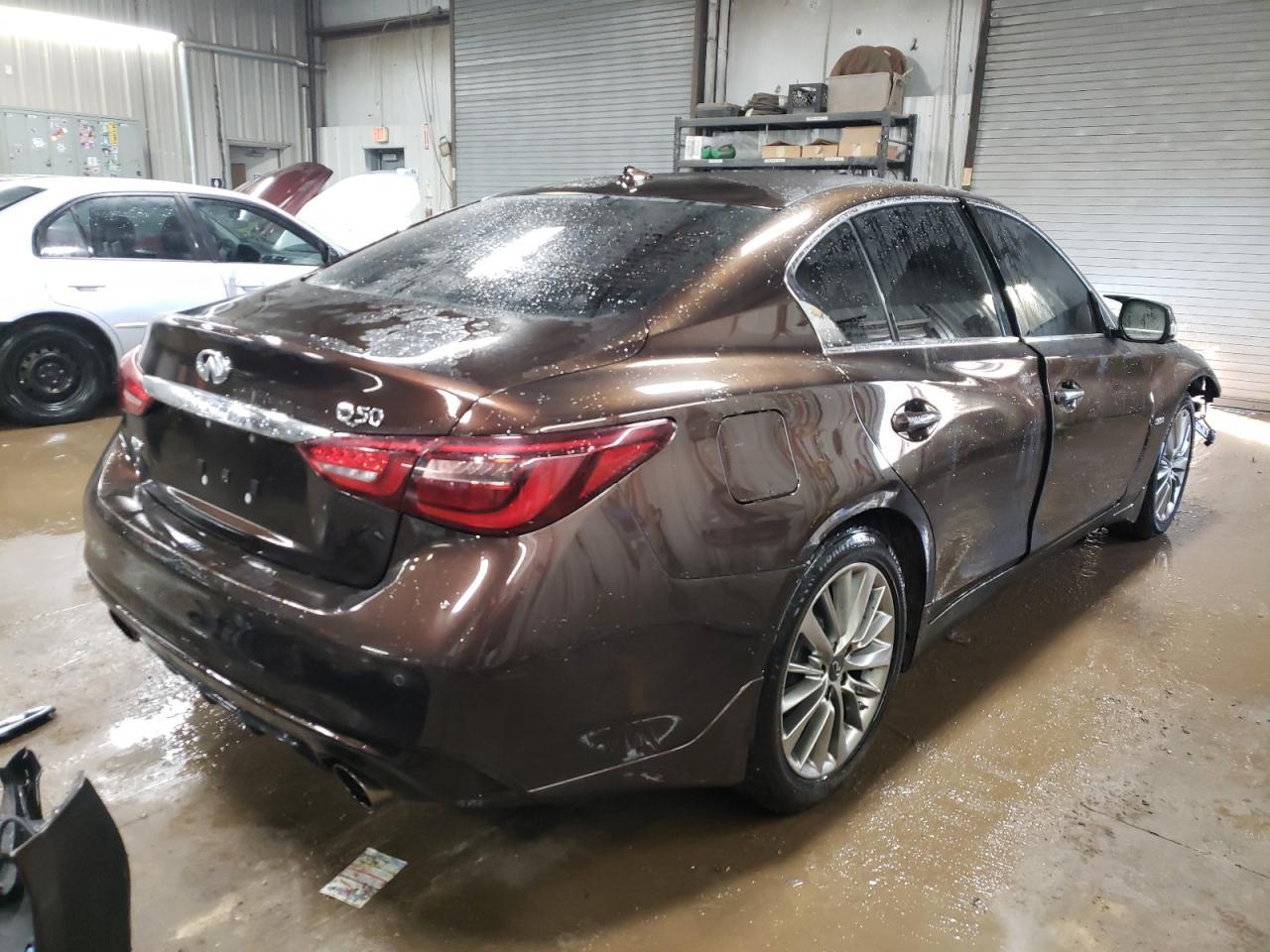 2018 INFINITI Q50 LUXE - Image 3