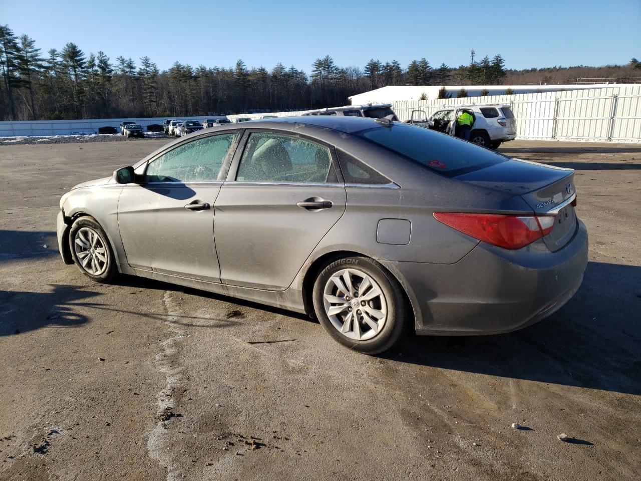2011 HYUNDAI SONATA GLS - Image 2